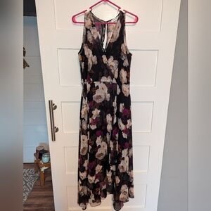 Calvin Klein floral high-low wrap dress size 14. Black floral v neck dress.
